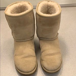 UGG Womens Classic Short - Size W8